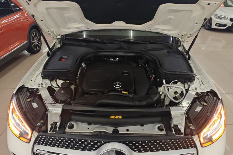 Used Mercedes-Benz GLC 2020 GLC 300 L 4MATIC Dynamic Edition Engine Bay