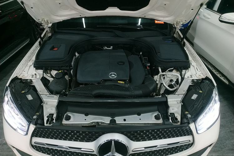 Used Mercedes-Benz GLC 2020 GLC 300 L 4MATIC Dynamic Edition Engine Bay