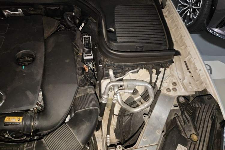 Used Mercedes-Benz GLC 2020 Facelift GLC 300 L 4MATIC Dynamic Edition Engine Bay Left