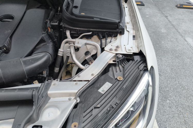 Used Mercedes-Benz GLC 2020 GLC 260 L 4MATIC Dynamic Model Engine Bay Left
