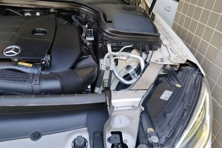Used Mercedes-Benz GLC 2020 Facelift GLC 260 L 4MATIC Luxury Edition Engine Bay Left