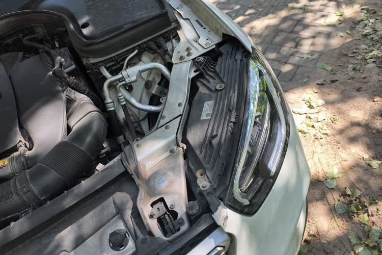 Used Mercedes-Benz GLC 2020 GLC 260 L 4MATIC Luxury Model Engine Bay Left