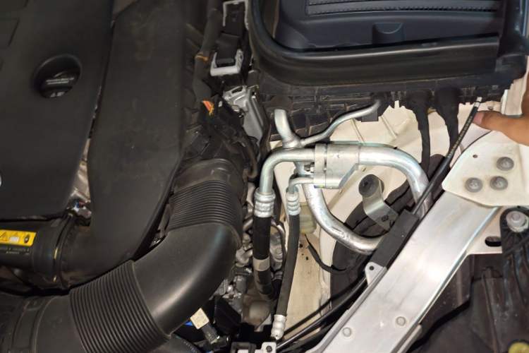Used Mercedes-Benz GLC 2020 Facelifted GLC 260 L 4MATIC Dynamic Edition Engine Bay Left
