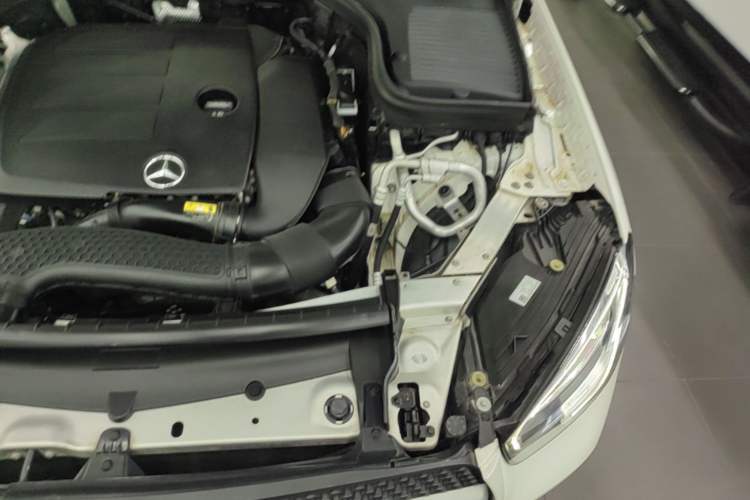 Used Mercedes-Benz GLC 2020 GLC 300 L 4MATIC Dynamic Edition Engine Bay Left