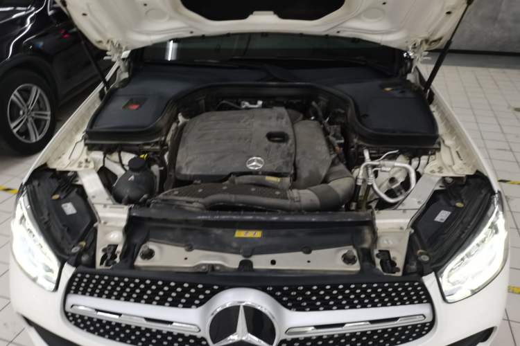 Used Mercedes-Benz GLC 2020 GLC 300 L 4MATIC Dynamic Edition Engine Bay