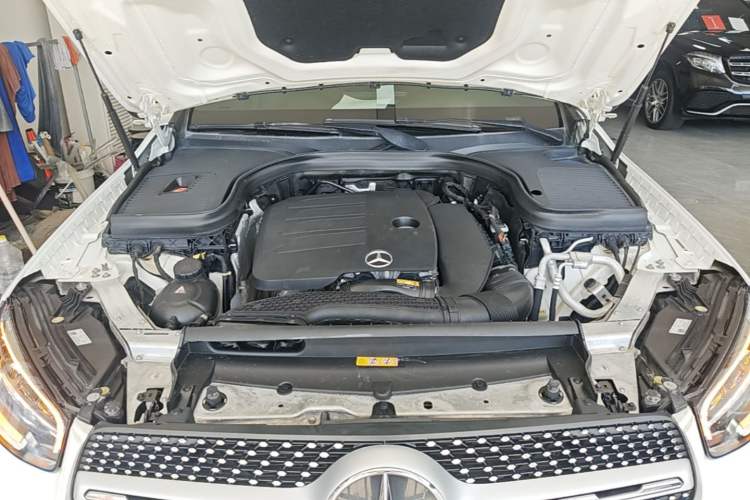 Used Mercedes-Benz GLC 2020 GLC 300 L 4MATIC Luxury Model Engine Bay