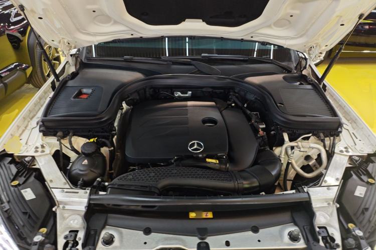 Used Mercedes-Benz GLC 2020 GLC 300 L 4MATIC Dynamic Edition Engine Bay
