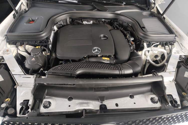 Used Mercedes-Benz GLC 2020 GLC 300 L 4MATIC Dynamic Edition Engine Bay