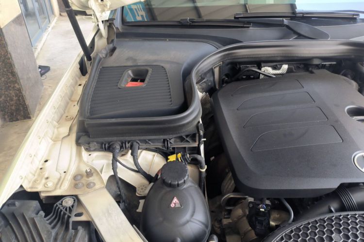 Used Mercedes-Benz GLC 2020 GLC 300 L 4MATIC Luxury Model Engine Bay Right