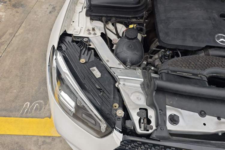 Used Mercedes-Benz GLC 2020 GLC 300 L 4MATIC Luxury Model Engine Bay Right