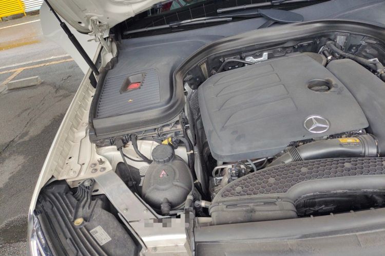 Used Mercedes-Benz GLC 2020 GLC 300 L 4MATIC Luxury Model Engine Bay Right