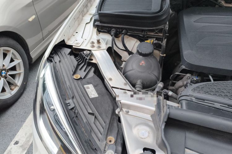 Used Mercedes-Benz GLC 2020 GLC 260 L 4MATIC Dynamic Model Engine Bay Right