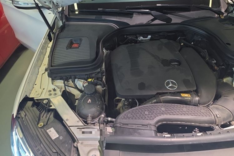 Used Mercedes-Benz GLC 2020 GLC 260 L 4MATIC Luxury Model Engine Bay Right