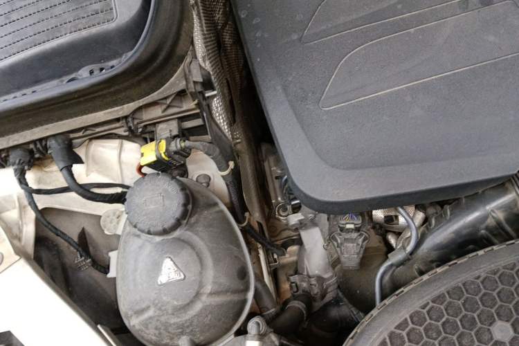 Used Mercedes-Benz GLC 2020 GLC 300 L 4MATIC Dynamic Edition Engine Bay Right
