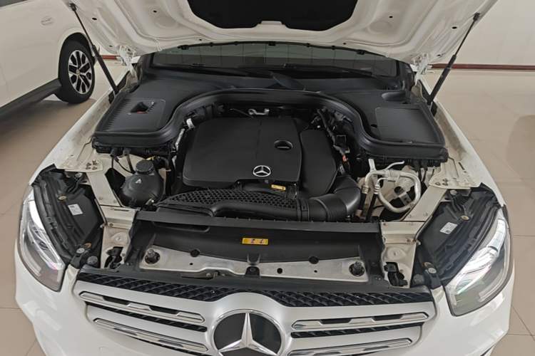 Used Mercedes-Benz GLC 2020 GLC 260 L 4MATIC Dynamic Model Engine Bay