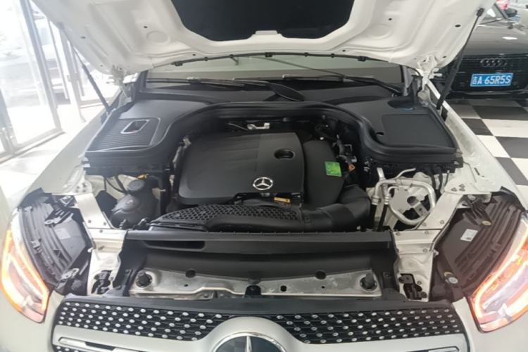 Used Mercedes-Benz GLC 2020 GLC 300 L 4MATIC Dynamic Edition Engine Bay