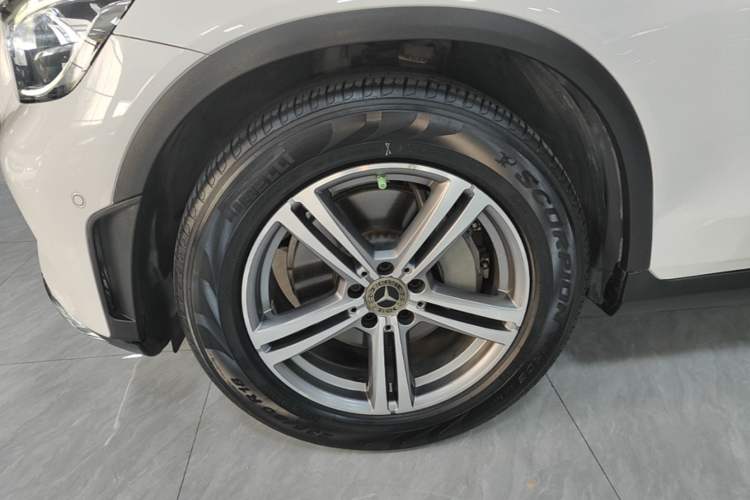 Used Mercedes-Benz GLC 2020 GLC 260 L 4MATIC Luxury Model Exterior 1