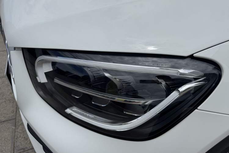 Used Mercedes-Benz GLC 2020 Facelift GLC 300 L 4MATIC Dynamic Edition Exterior 10