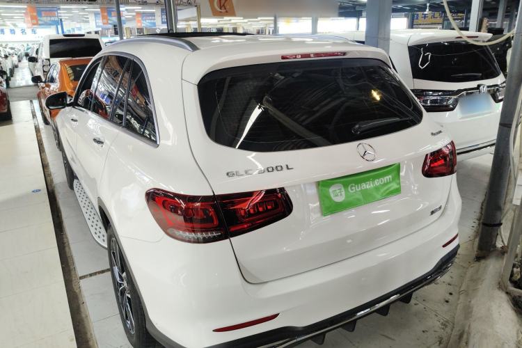 Used Mercedes-Benz GLC 2020 Facelift GLC 300 L 4MATIC Dynamic Edition Exterior 2