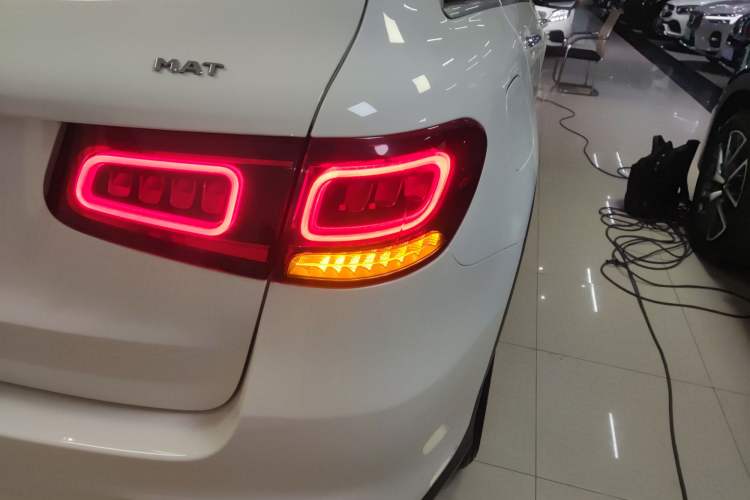 Used Mercedes-Benz GLC 2020 GLC 300 L 4MATIC Dynamic Edition Exterior 2