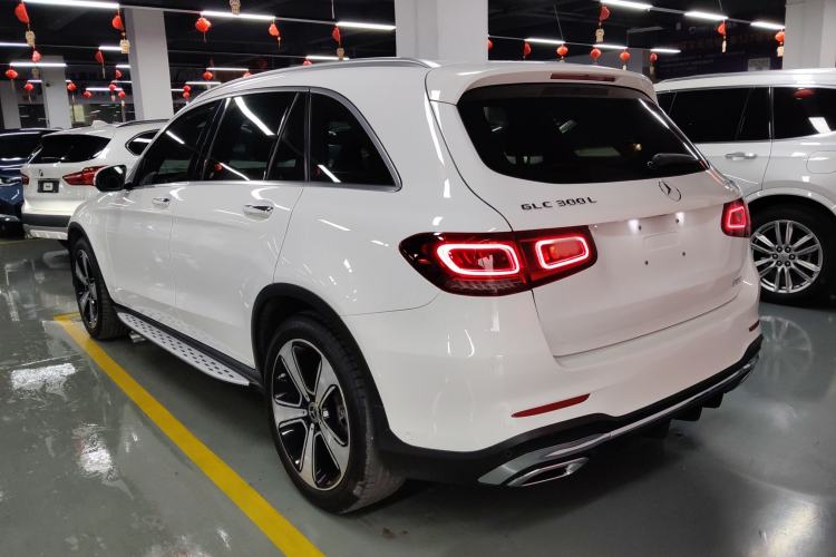 Used Mercedes-Benz GLC 2020 Facelifted GLC 300 L 4MATIC Luxury Edition Exterior 2