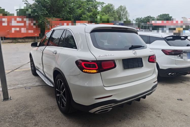 Used Mercedes-Benz GLC 2020 Facelift GLC 300 L 4MATIC Dynamic Edition Exterior 2