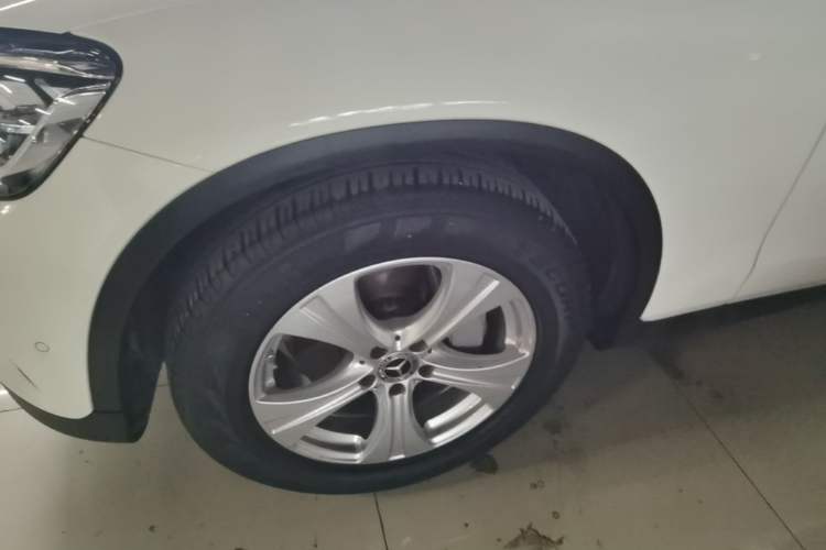 Used Mercedes-Benz GLC 2020 GLC 260 L 4MATIC Dynamic Model Exterior 2