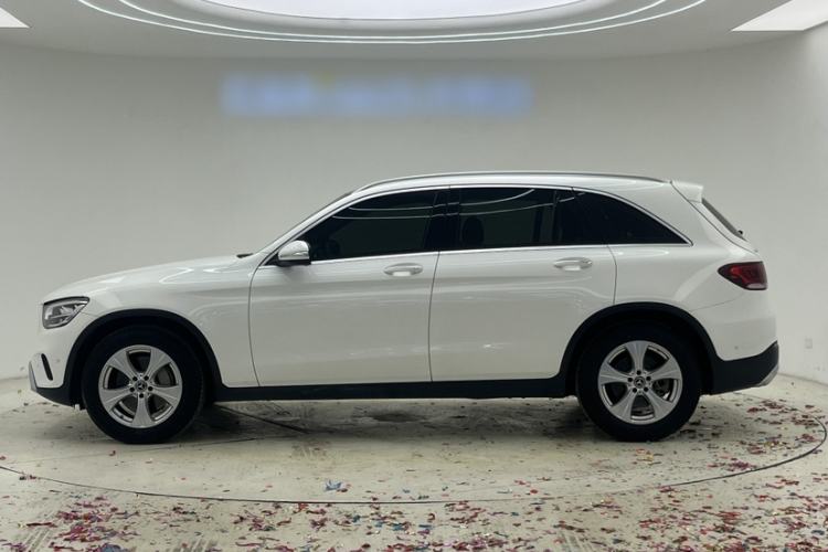 Used Mercedes-Benz GLC 2020 Facelifted GLC 260 L 4MATIC Dynamic Edition Exterior 2