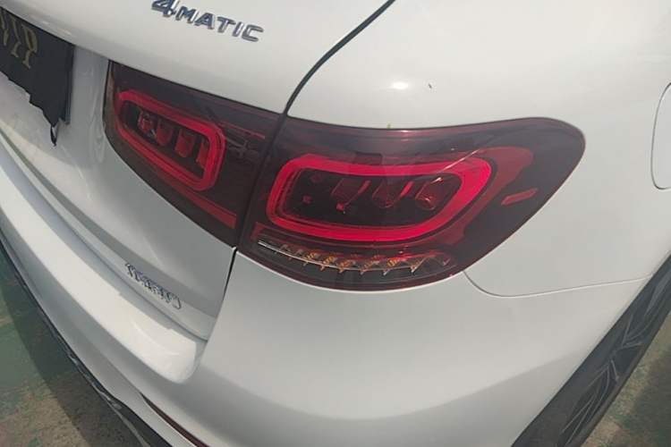 Used Mercedes-Benz GLC 2020 Facelift GLC 260 L 4MATIC Luxury Edition Exterior 3