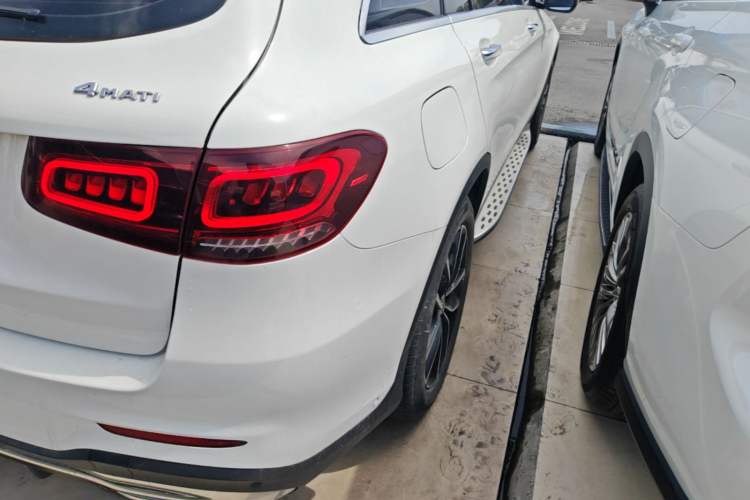 Used Mercedes-Benz GLC 2020 Facelift GLC 300 L 4MATIC Dynamic Edition Exterior 3