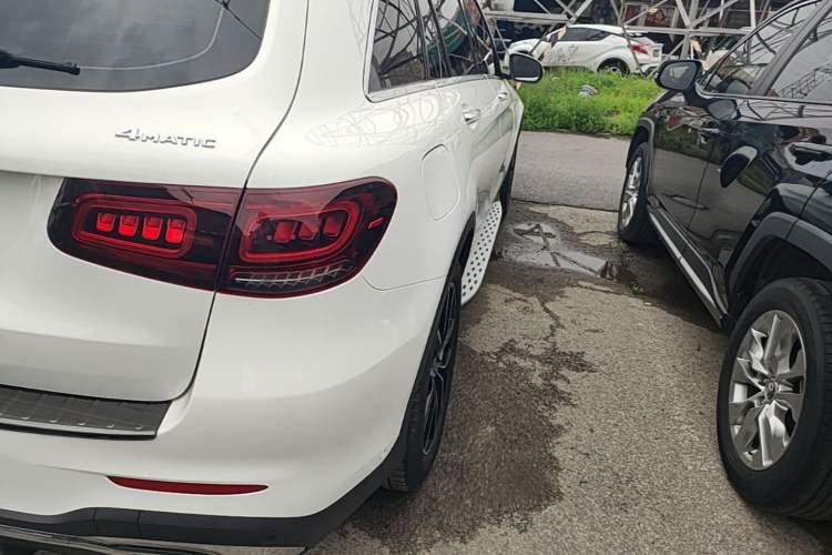 Used Mercedes-Benz GLC 2020 Facelift GLC 260 L 4MATIC Luxury Edition Exterior 3
