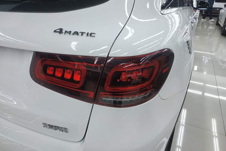 Used Mercedes-Benz GLC 2020 GLC 300 L 4MATIC Dynamic Edition Exterior 3