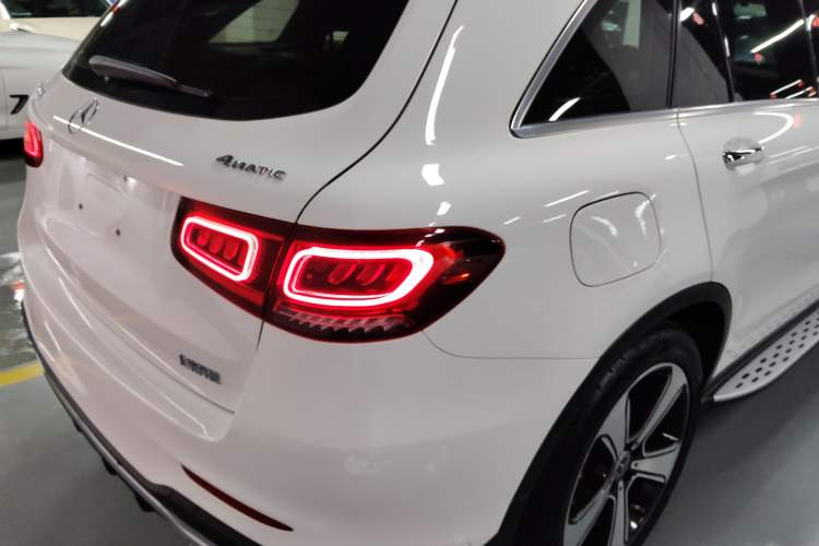 Used Mercedes-Benz GLC 2020 Facelifted GLC 300 L 4MATIC Luxury Edition Exterior 3