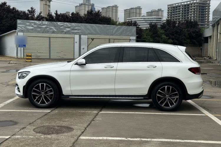 Used Mercedes-Benz GLC 2020 Facelift GLC 260 L 4MATIC Luxury Edition Exterior 3