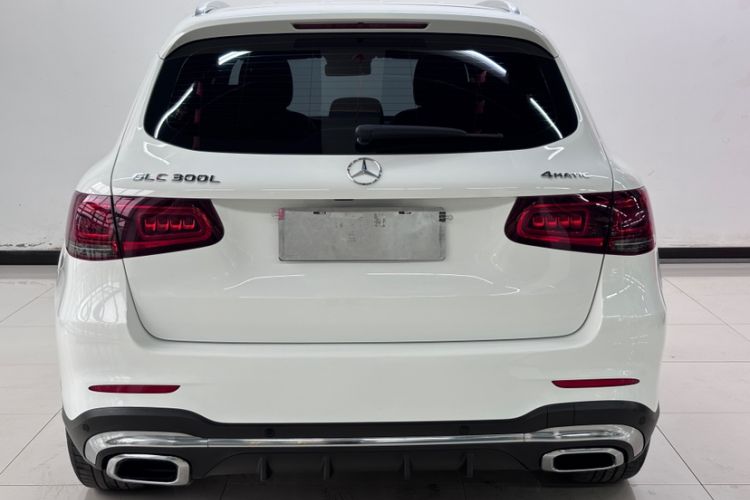 Used Mercedes-Benz GLC 2020 Facelift GLC 300 L 4MATIC Dynamic Edition Exterior 3