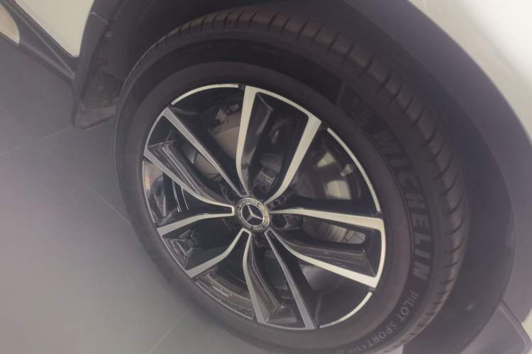 Used Mercedes-Benz GLC 2020 GLC 300 L 4MATIC Dynamic Edition Exterior 4