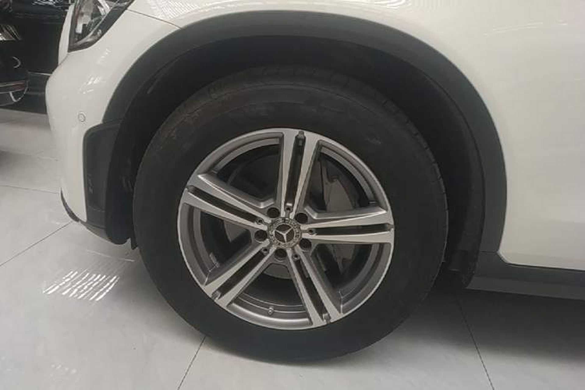 Used Mercedes-Benz GLC 2020 GLC 260 L 4MATIC Luxury Model Exterior 4