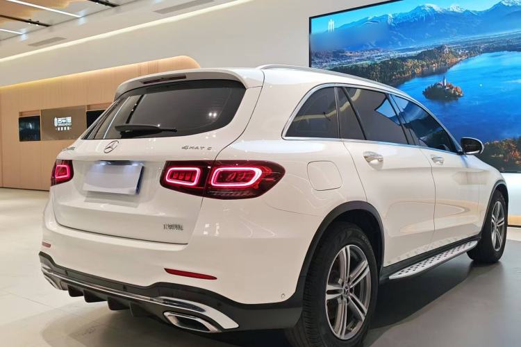 Used Mercedes-Benz GLC 2020 GLC 260 L 4MATIC Luxury Model Exterior 4