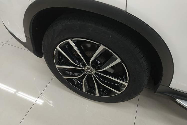 Used Mercedes-Benz GLC 2020 GLC 300 L 4MATIC Dynamic Edition Exterior 5