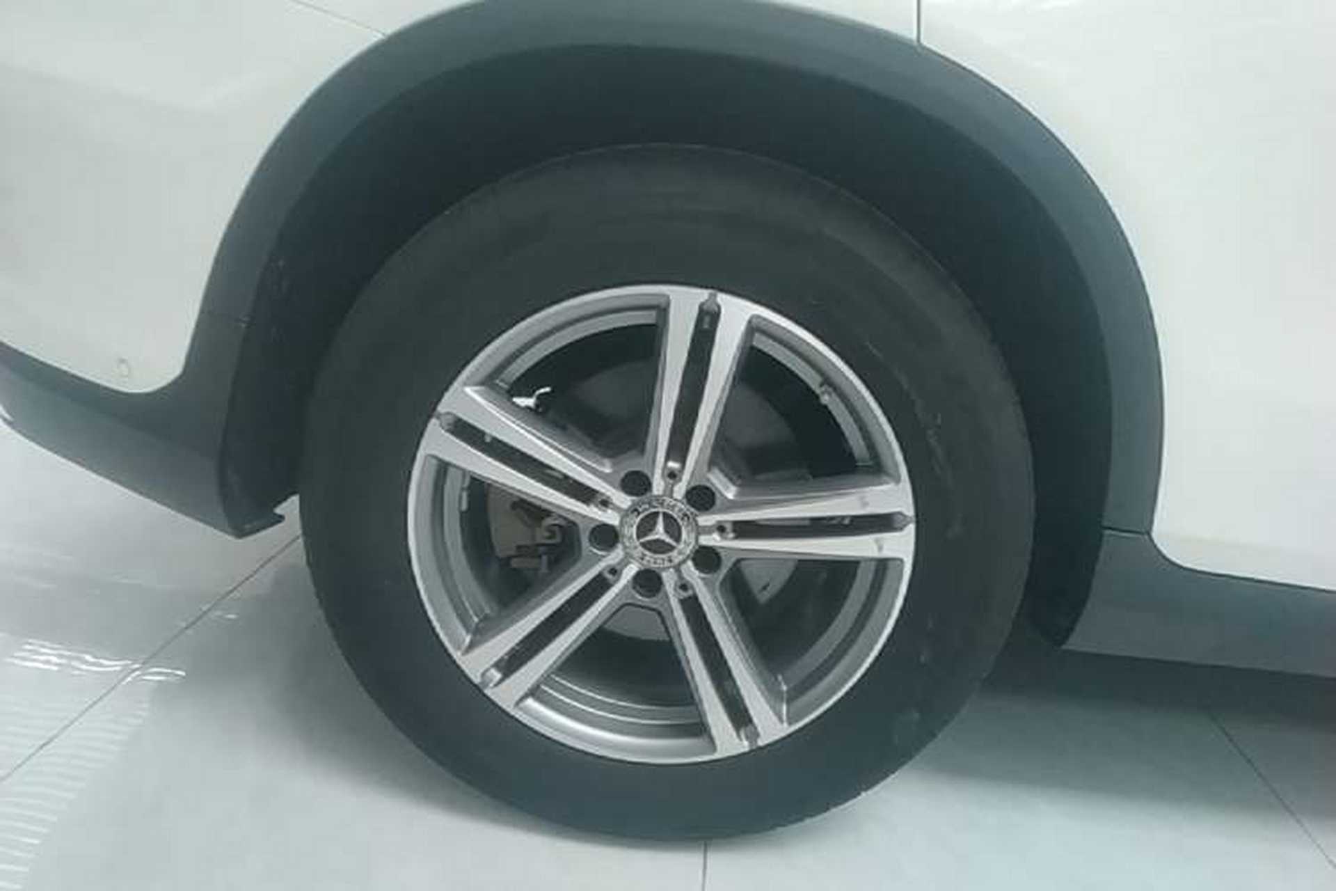 Used Mercedes-Benz GLC 2020 GLC 260 L 4MATIC Luxury Model Exterior 5