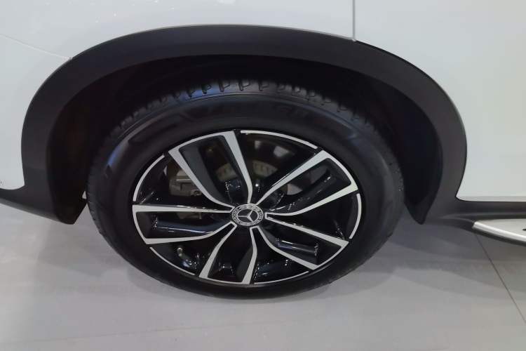 Used Mercedes-Benz GLC 2020 GLC 300 L 4MATIC Dynamic Edition Exterior 5