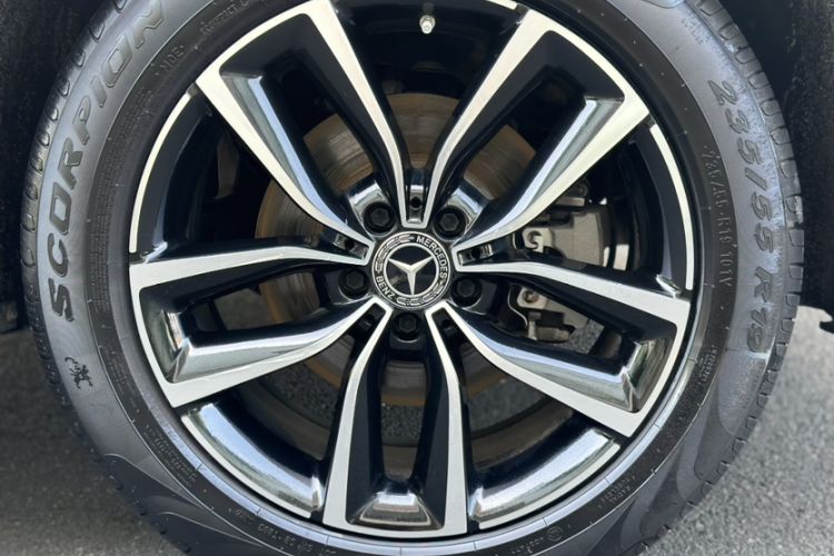 Used Mercedes-Benz GLC 2020 GLC 300 L 4MATIC Dynamic Edition Exterior 5