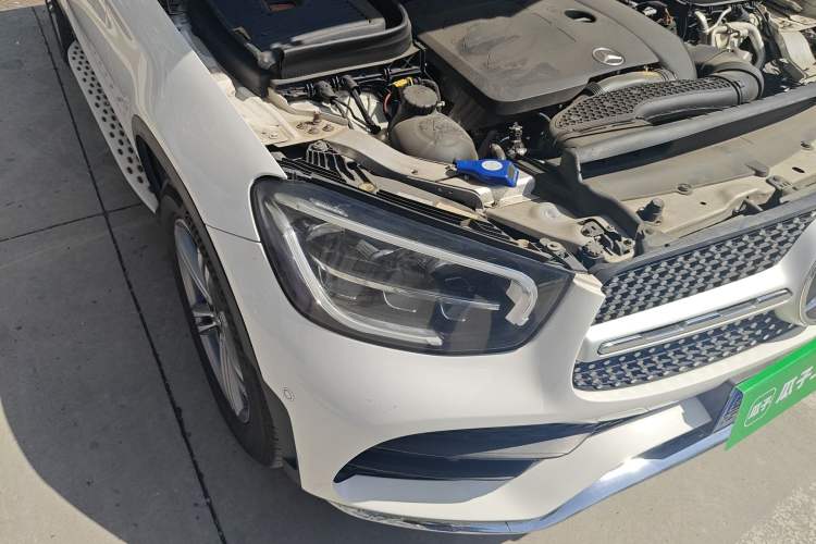 Used Mercedes-Benz GLC 2020 GLC 260 L 4MATIC Luxury Model Exterior 6