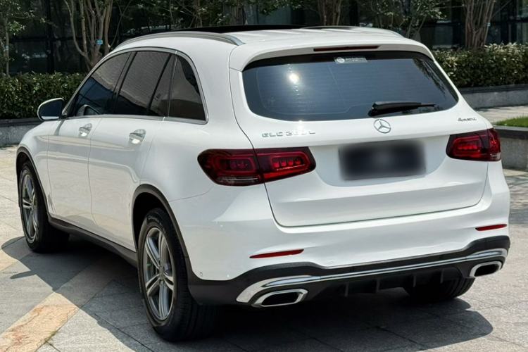 Used Mercedes-Benz GLC 2020 GLC 260 L 4MATIC Luxury Model Exterior 6