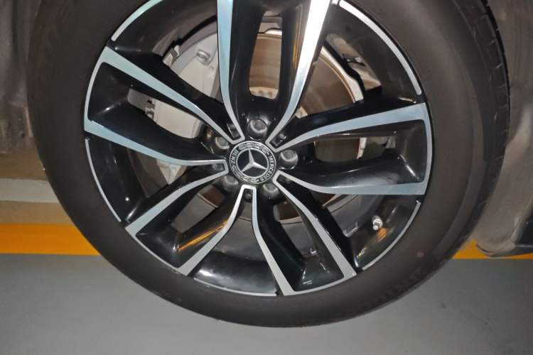 Used Mercedes-Benz GLC 2020 Facelift GLC 300 L 4MATIC Dynamic Edition Exterior 7