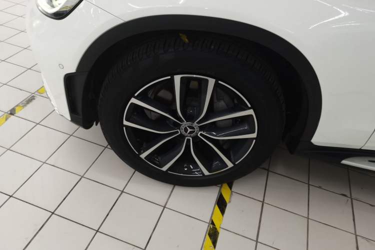 Used Mercedes-Benz GLC 2020 GLC 300 L 4MATIC Dynamic Edition Exterior 7