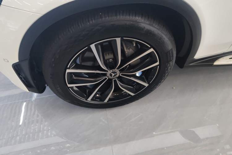 Used Mercedes-Benz GLC 2020 GLC 300 L 4MATIC Dynamic Edition Exterior 7