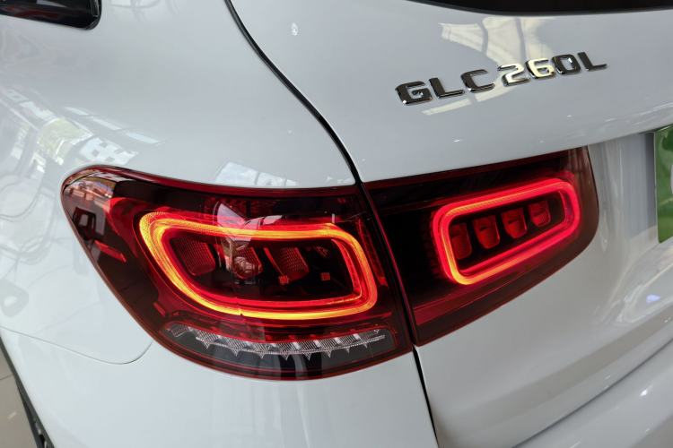 Used Mercedes-Benz GLC 2020 Facelift GLC 260 L 4MATIC Luxury Edition Exterior 8