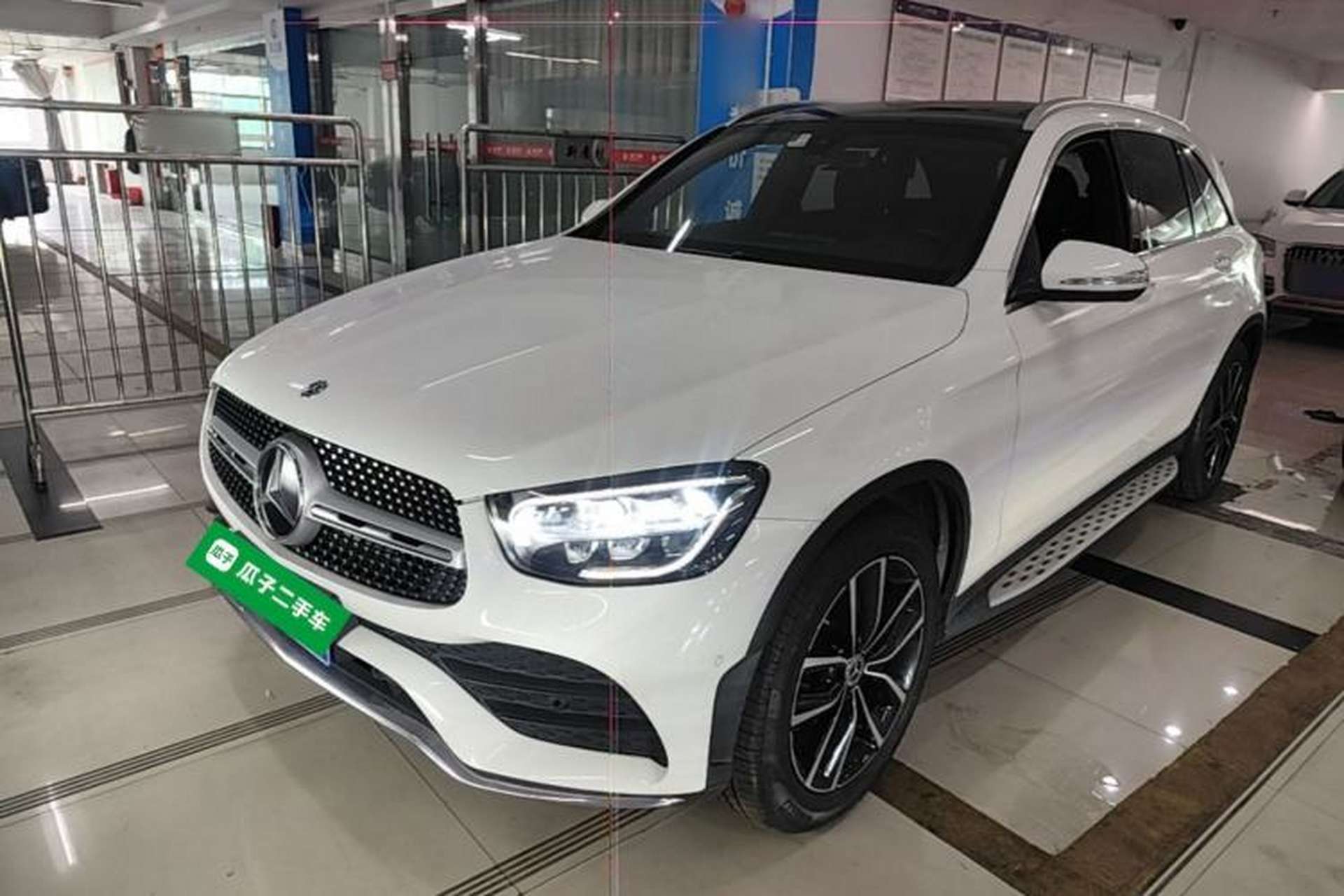 Used Mercedes-Benz GLC 2020 Facelift GLC 260 L 4MATIC Luxury Edition Front Left 45 Deg