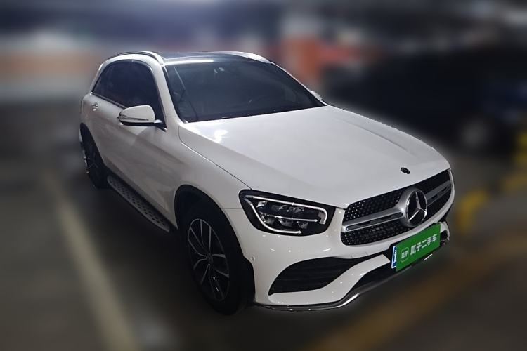 Used Mercedes-Benz GLC 2020 Facelift GLC 260 L 4MATIC Luxury Edition Front Right 45 Deg